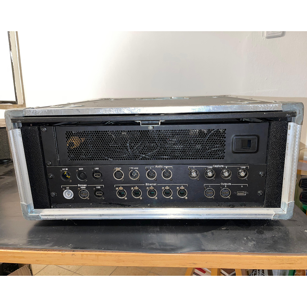 Avolites Q3 media server