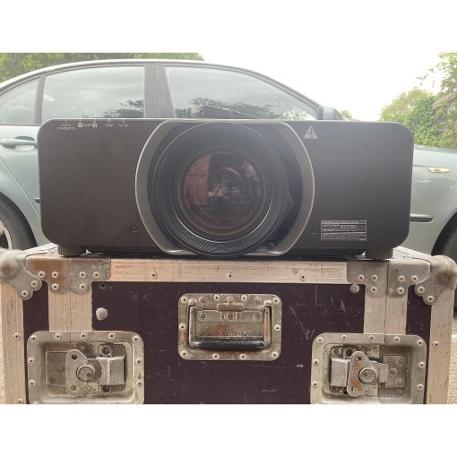 Panasonic PT-DZ10K Projector