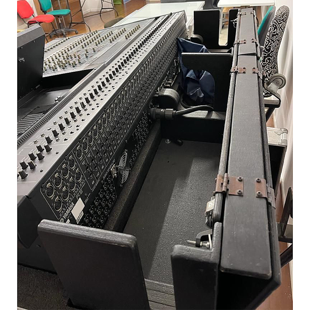 Yamaha PM5D Digital Mixing Console