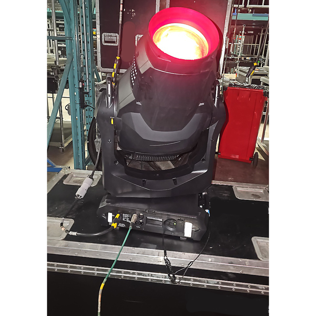 Martin MAC Ultra Performance Lighting Fixture