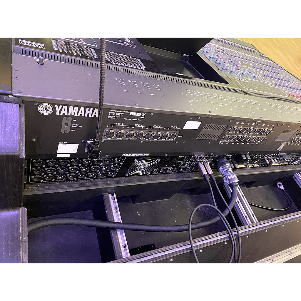 Yamaha PM5D Digital Mixing Console with Stage Rack