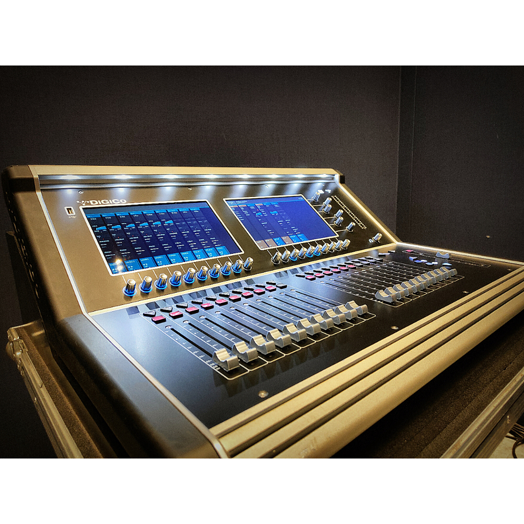 DiGiCo S21 Mixer and D2 Rack