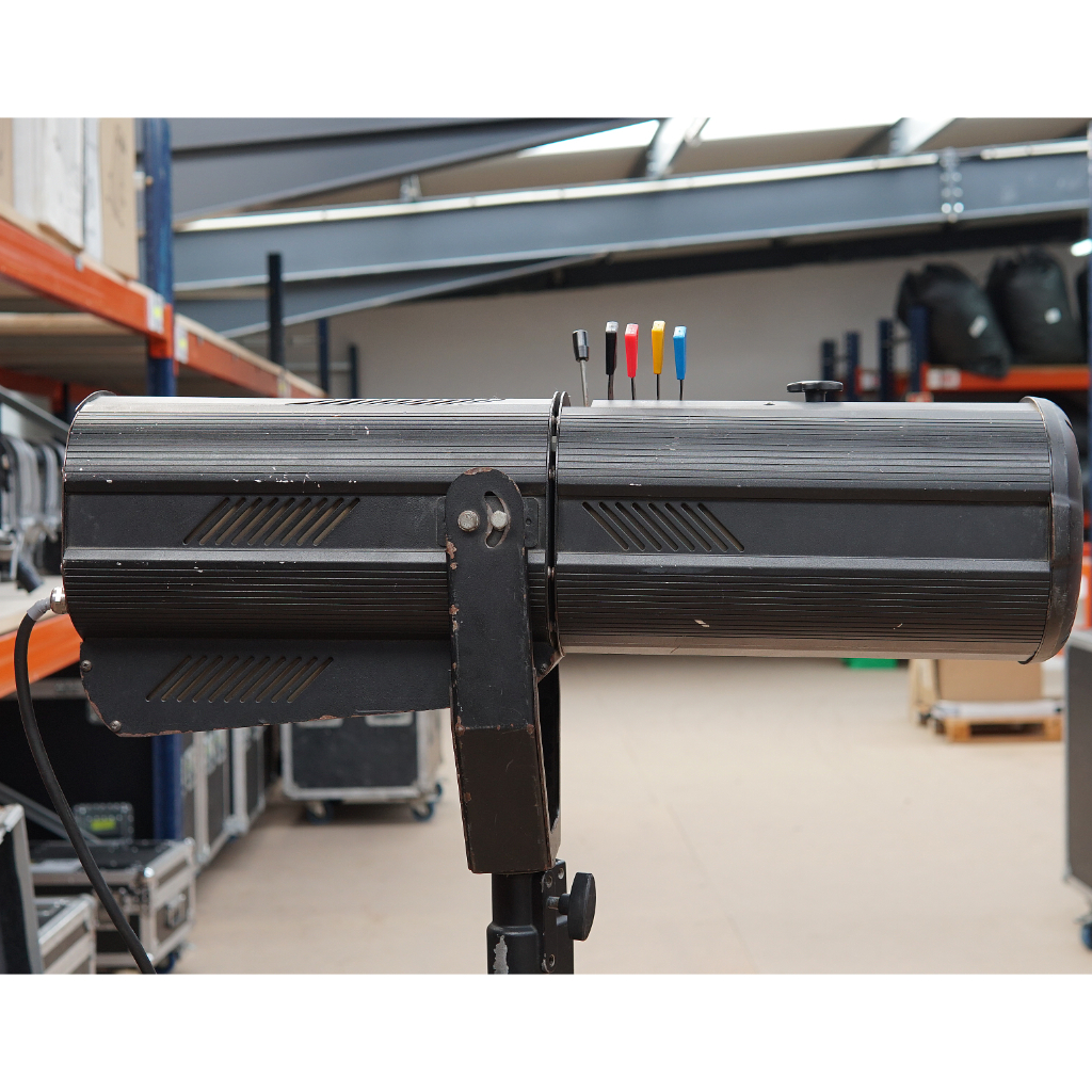 DTS PHARUS 1500 Followspot Lighting Fixture