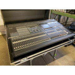 Yamaha PM5D Digital Mixing Console