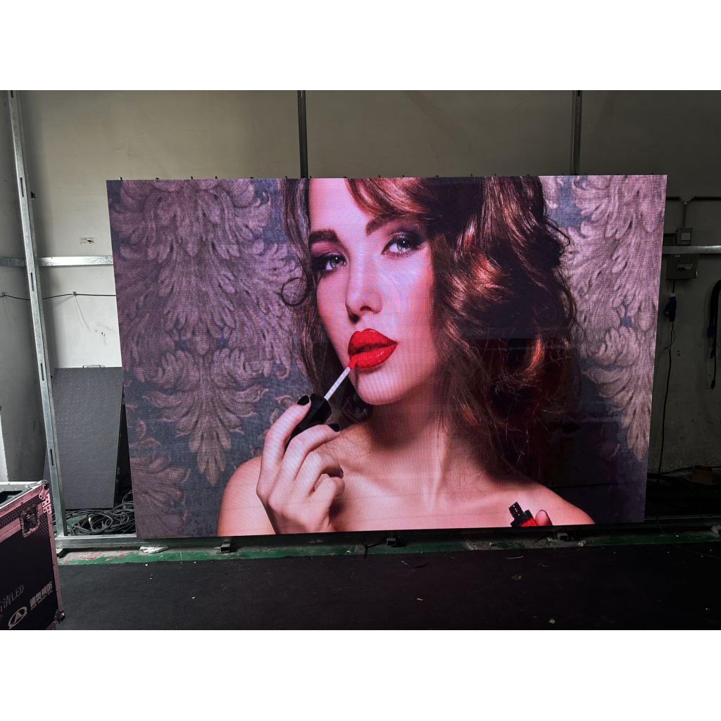 Gloshine W-Pro Series Indoor 2.9 mm LED Screen