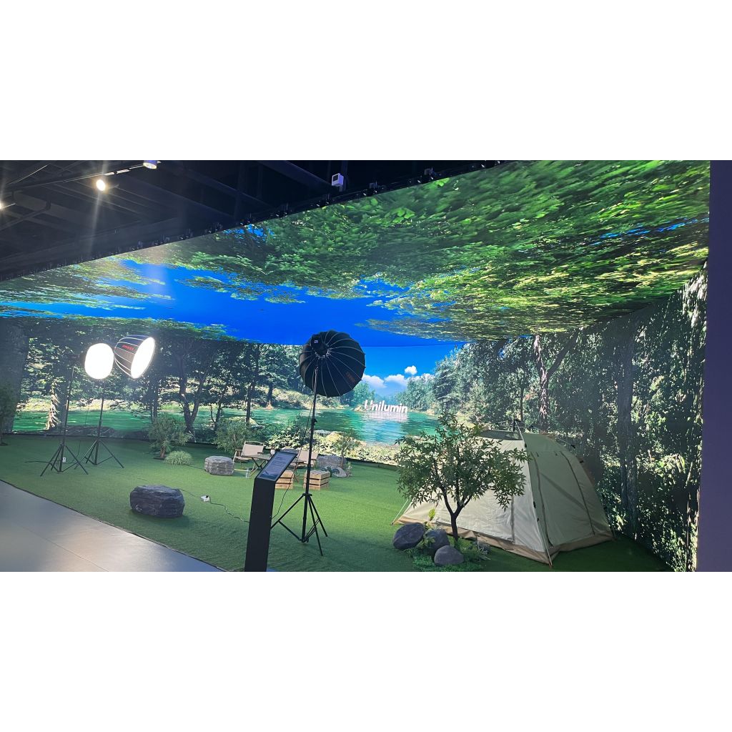Unilumin XR Studio LED screens indoor 2.6 mm 7680 HZ -194