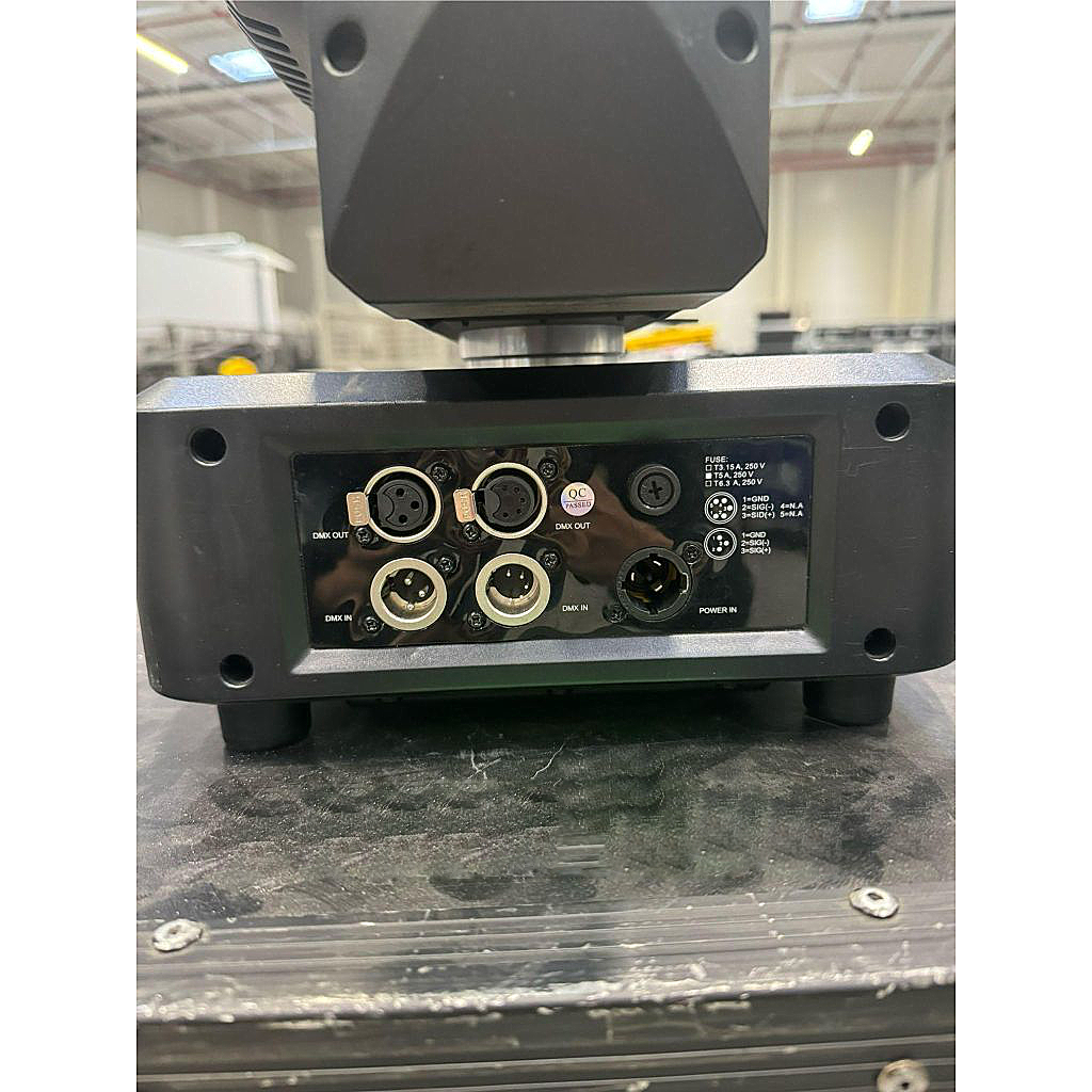 Prolights Luma 700 Lighting Fixture