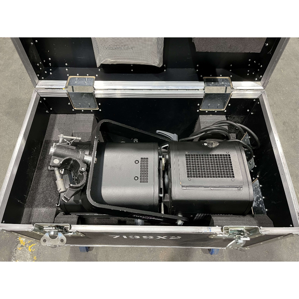 Robert Juliat 713 SX2 29-50° 2 KW Zoom Profile