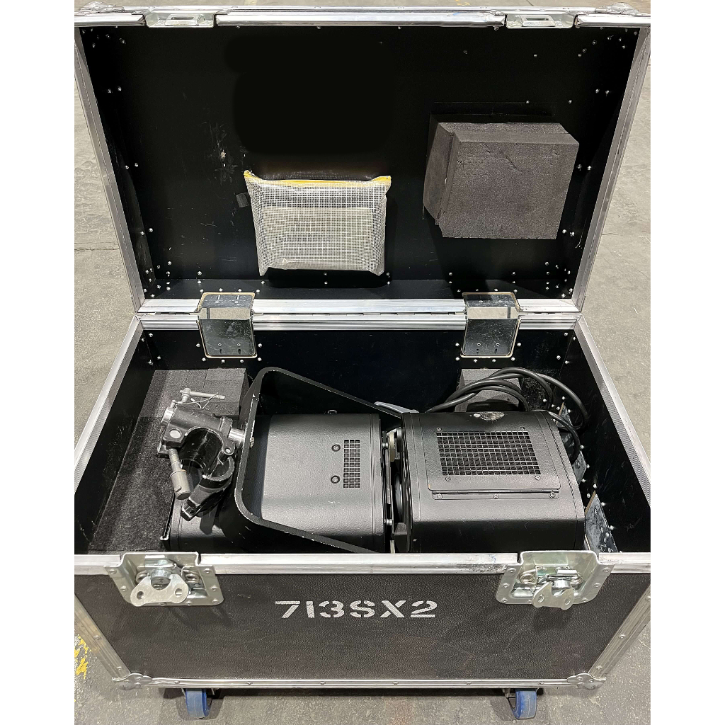 Robert Juliat 713 SX2 29-50° 2 KW Zoom Profile
