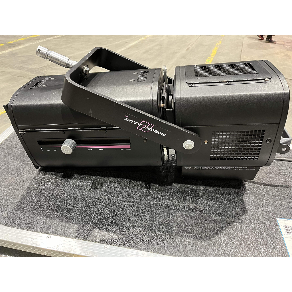 Robert Juliat 714 SX2 15-40° 2 KW Zoom Profile Lighting Fixture