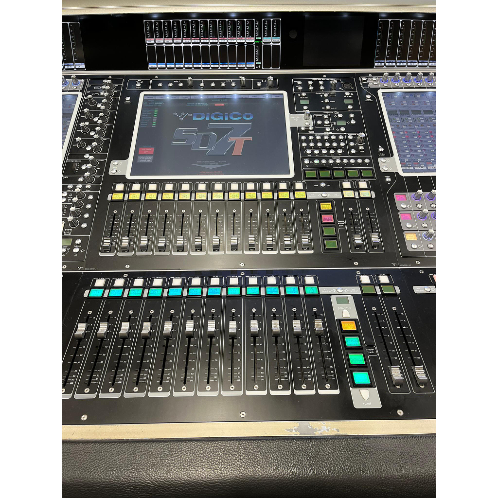 DiGiCo SD7T Digital Mixing Console