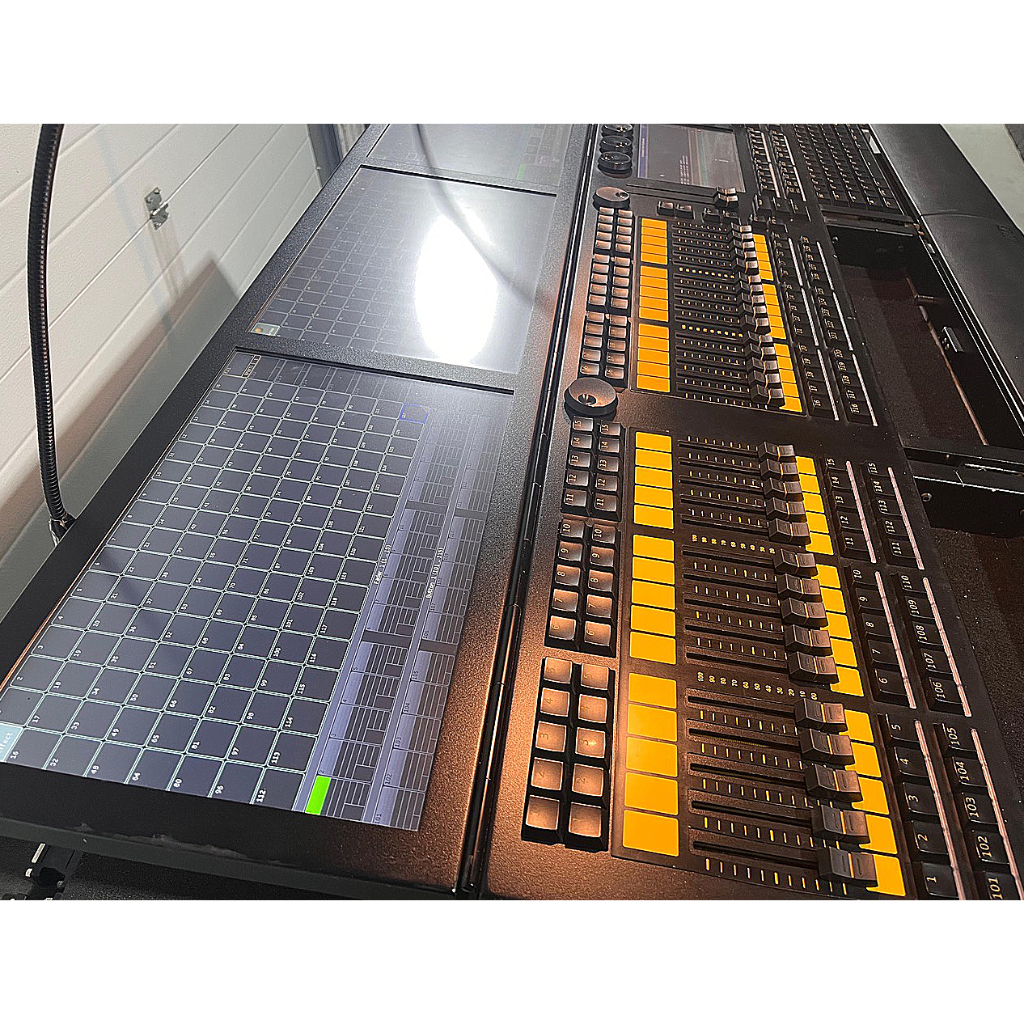 MA Lighting GrandMA2 FullSize (8GB) Lighting Console