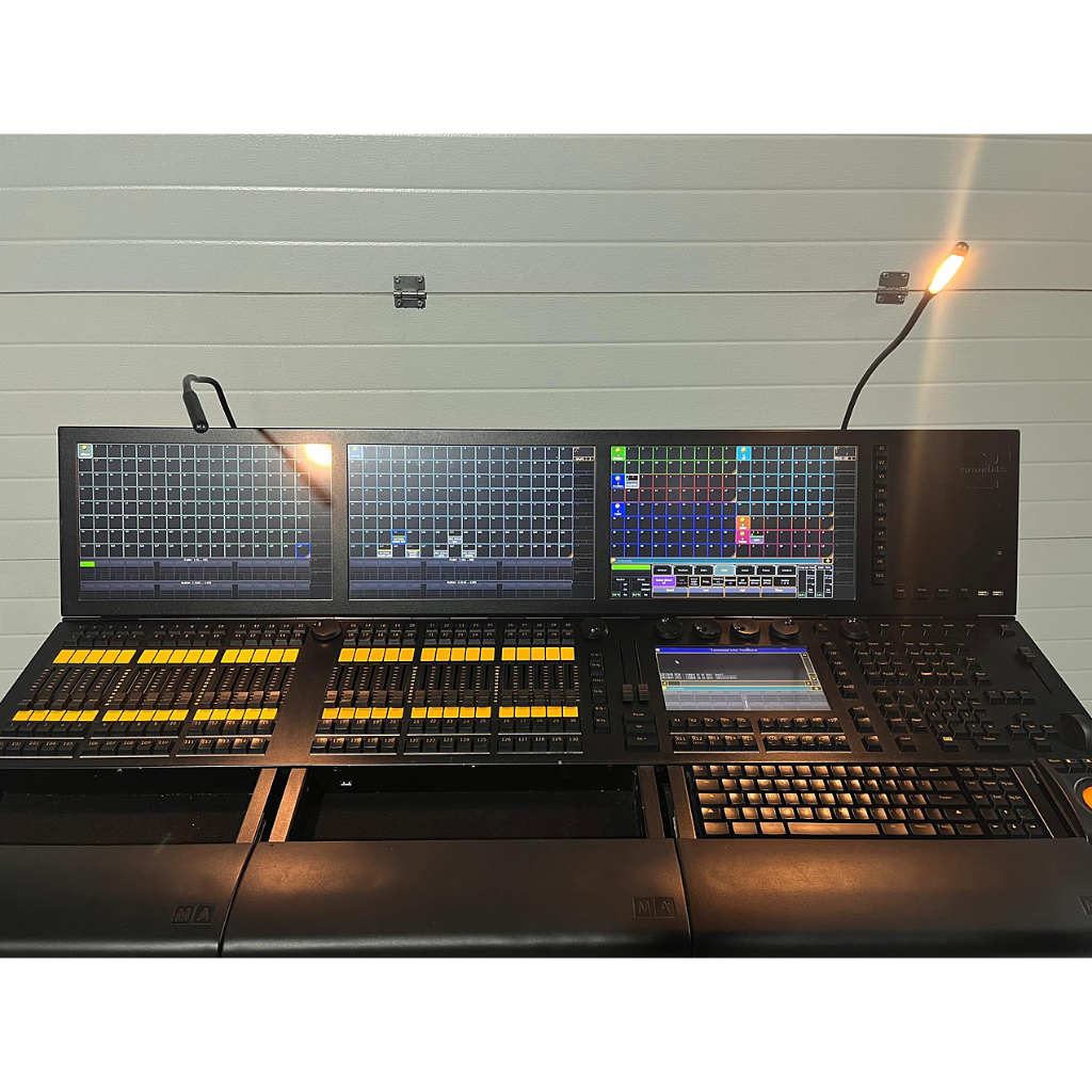 MA Lighting GrandMA2 FullSize (8GB) Lighting Console