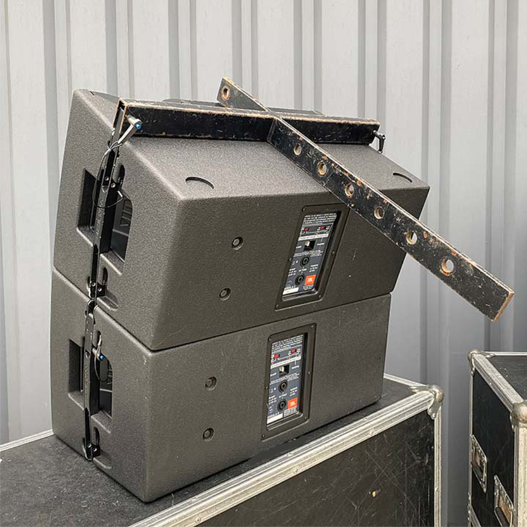 JBL VRX932LA Line Array speaker