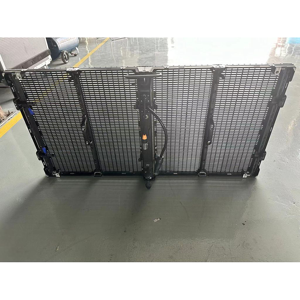 Dicolor UT-390 Series Outdoor P3.91x7.8 mm Transparent LED screens