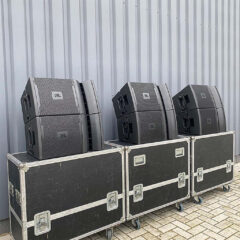 JBL VRX932LA Line Array speaker