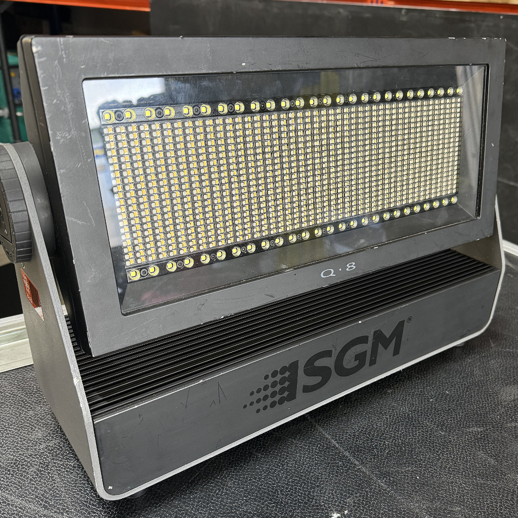 SGM Q8 Lighting Fixture