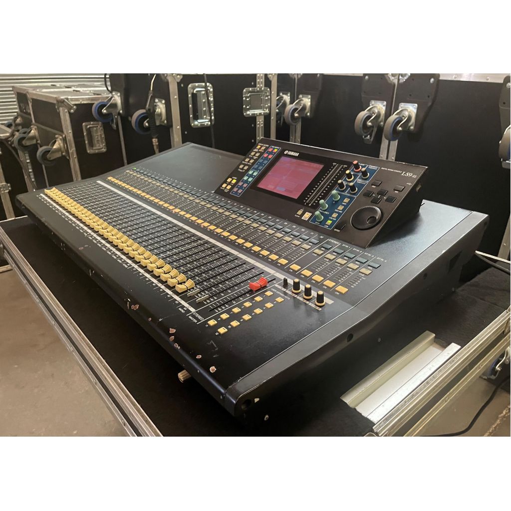 Yamaha LS9-32 Digital Mixing Console