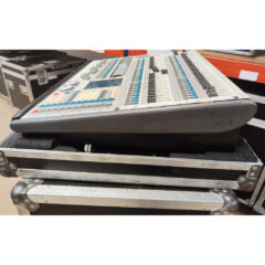 Avolites Pearl Expert Titan and Touch Wing Package