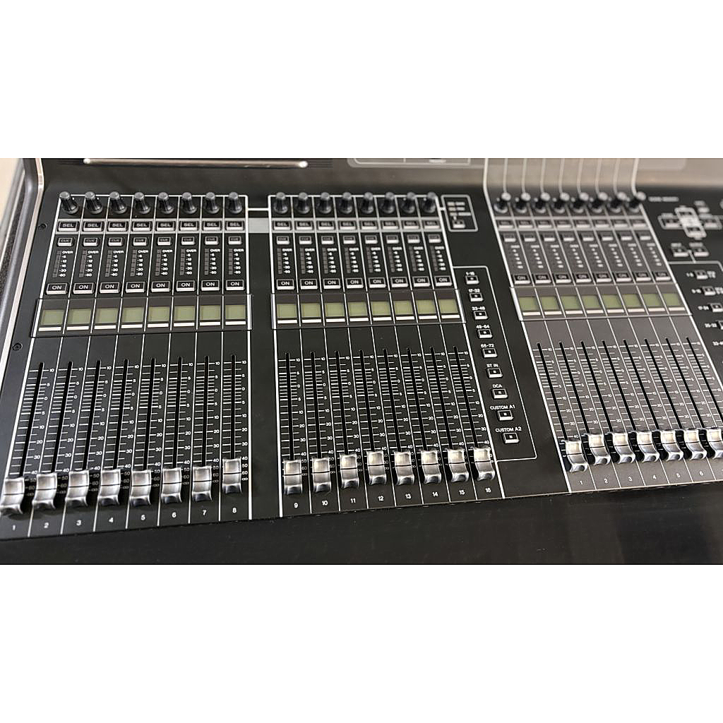 Yamaha CL5 Digital Mixing Console
