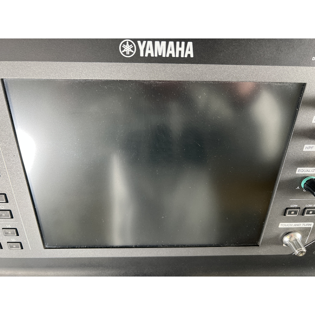 Yamaha-QL1-1