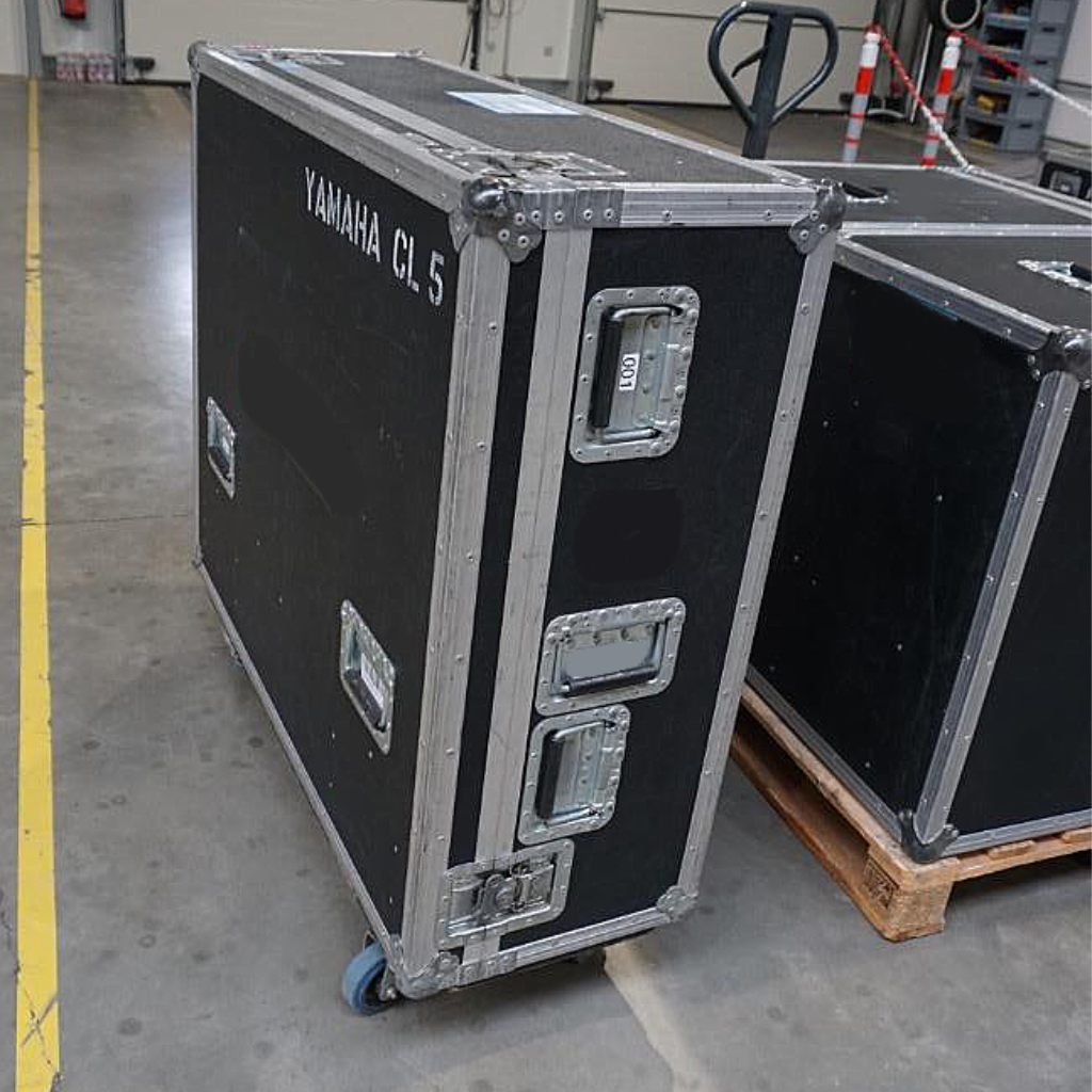 Yamaha CL5 Digital Mixing Console