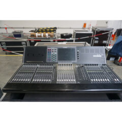 Yamaha CL5 Digital Mixing Console