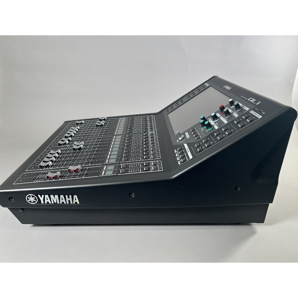 Yamaha-QL1-2