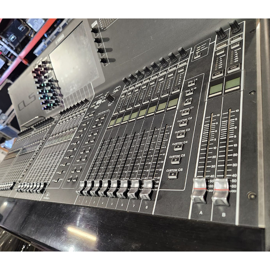 Yamaha CL5 Digital Mixing Console