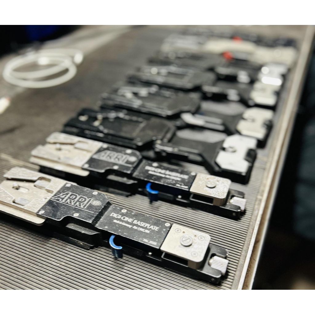 Quick release plates