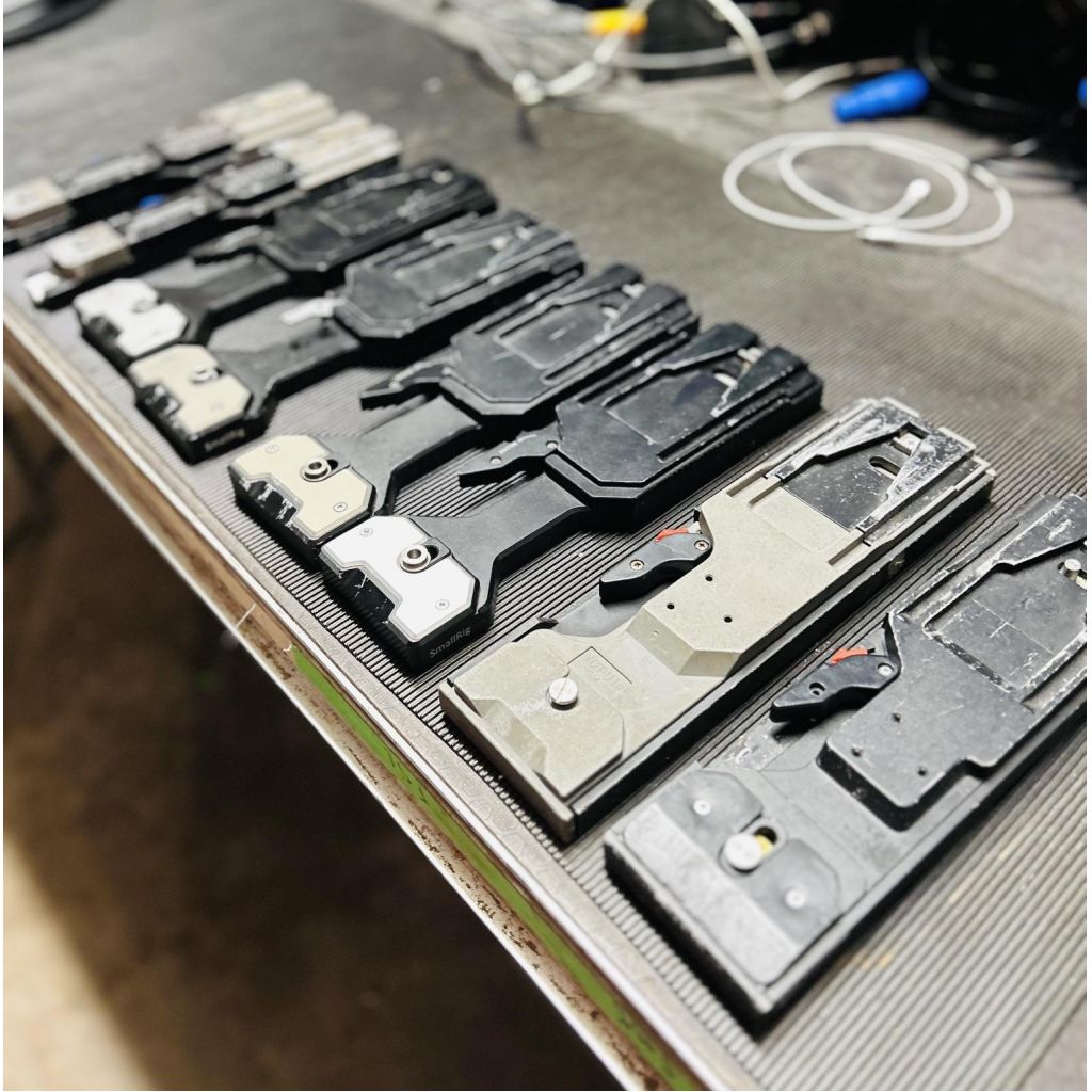 Quick release plates