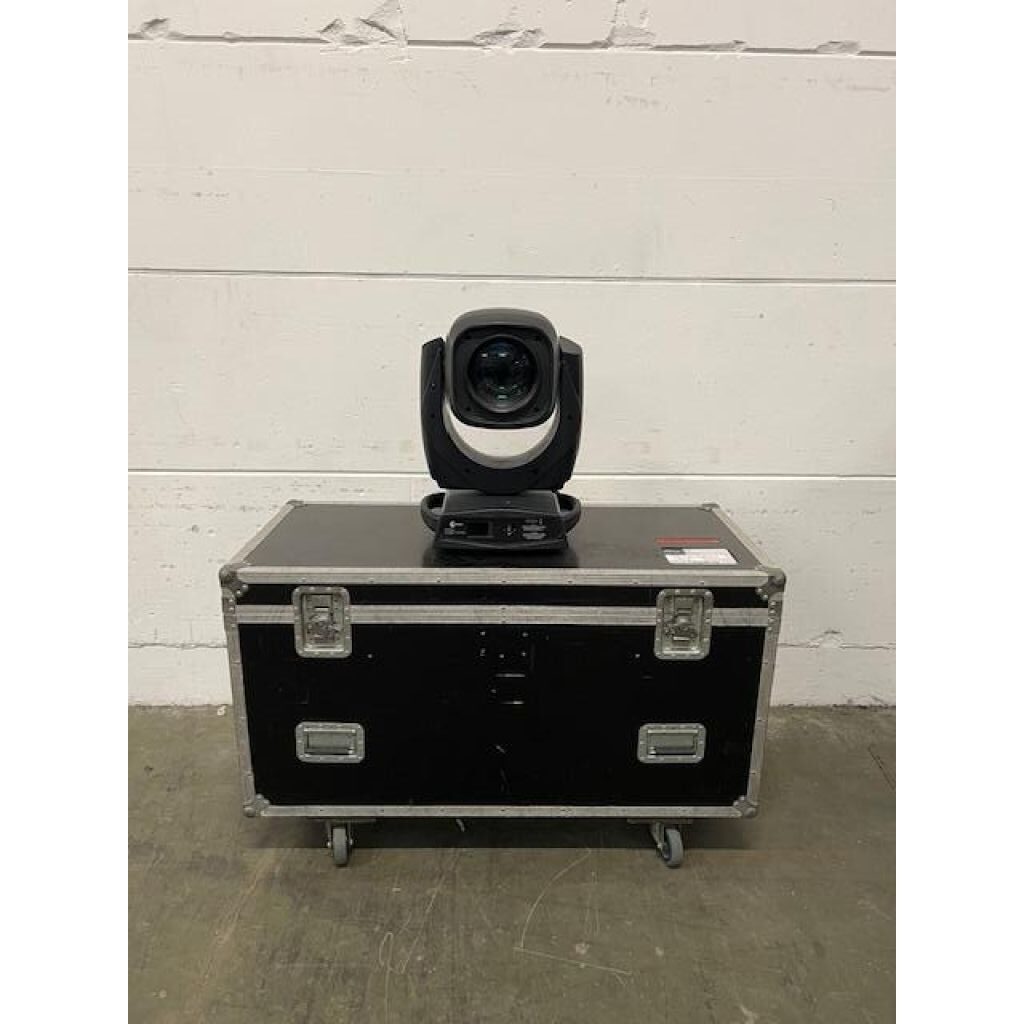 Clay Paky Mythos 2 with flight case in Good Condition - Supplied in dual flightcases