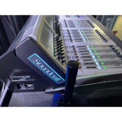 Soundcraft Vi600 with StageRack 64/32