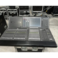 Yamaha CL3 Digital Mixing Console