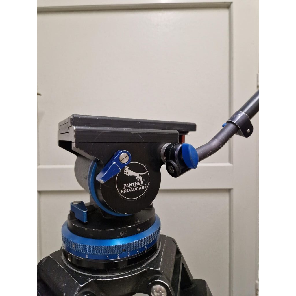 Panther Broadcast T28 fluid head system 150mm bowl