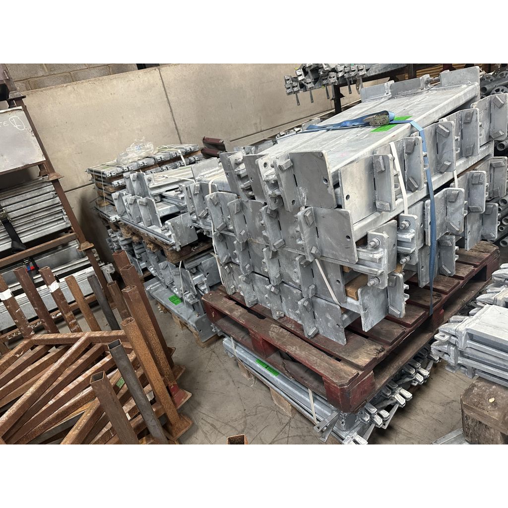 Layher Metric Universal Bases 1x1m (new)