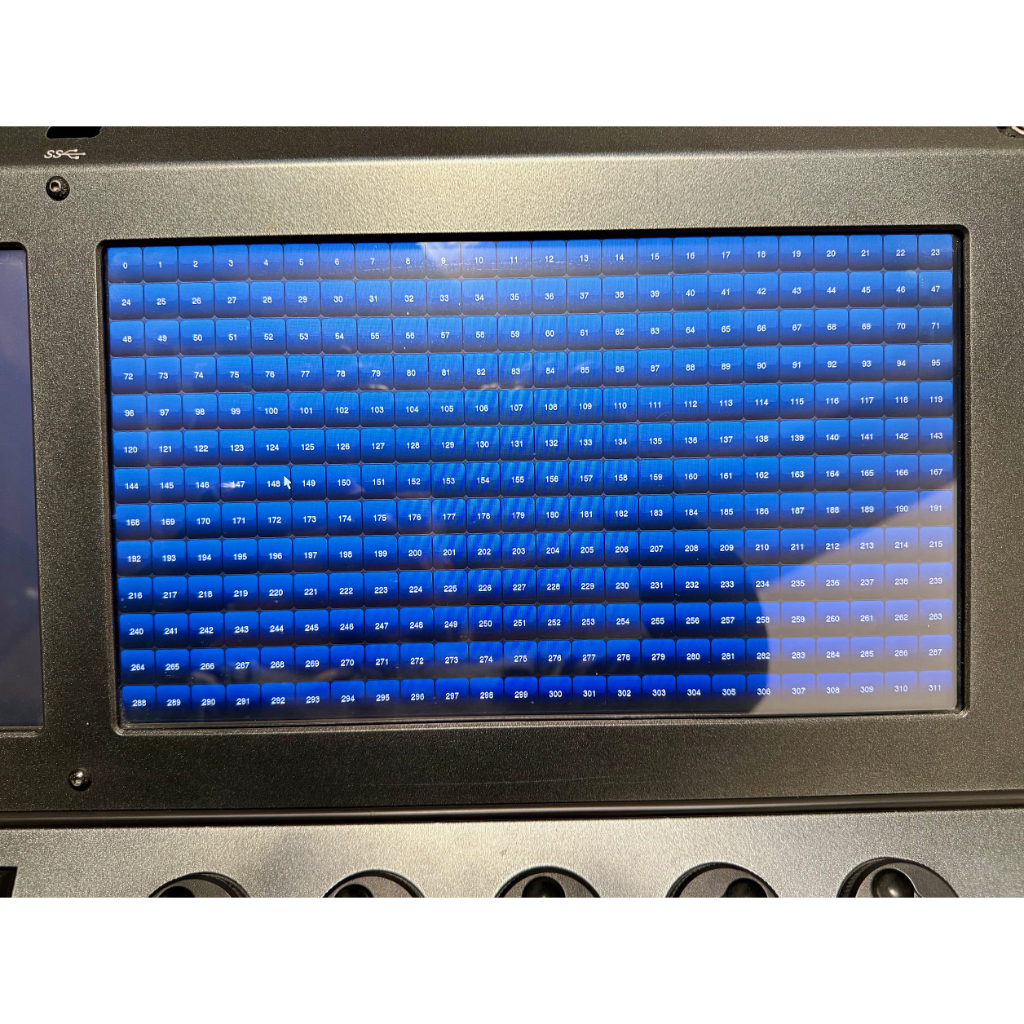 High End Full Boar 4 Lighting Console