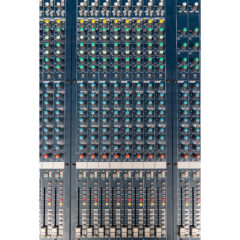 Yamaha IM8 analog mixing console