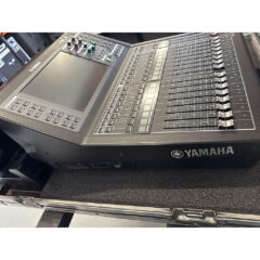 Yamaha QL1 Digital Mixing Console