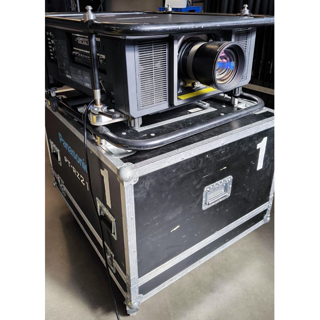 Panasonic PT-RZ21K