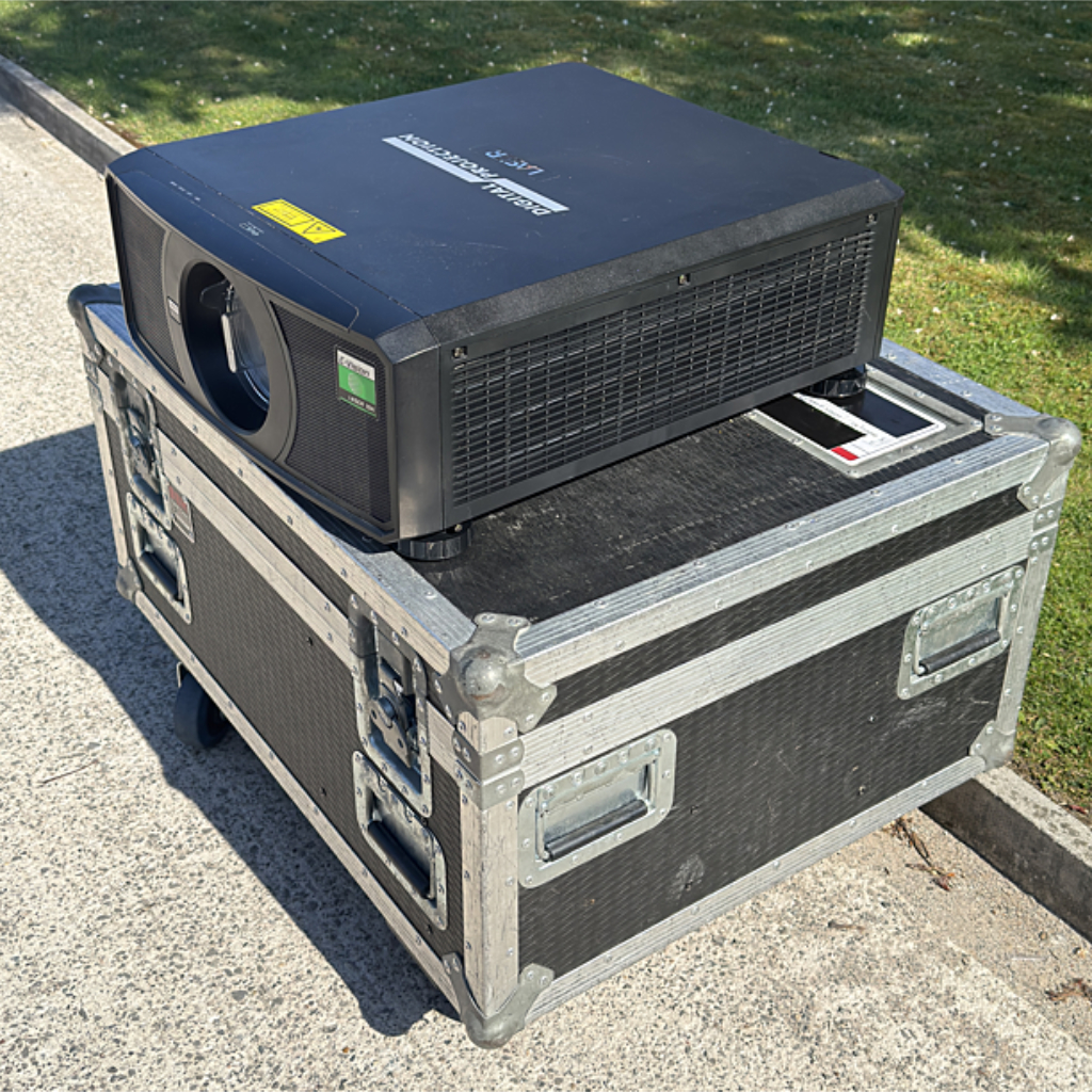 Digital Projection E-Vision 10k package
