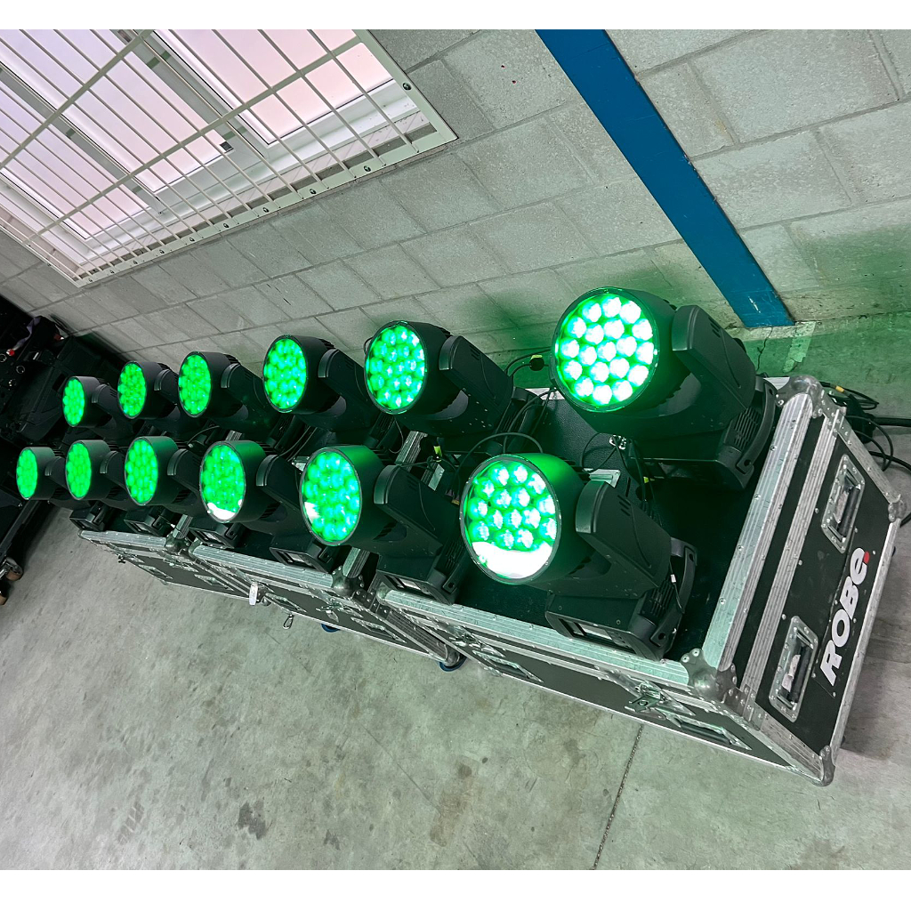 Robe LED Wash 300 Package