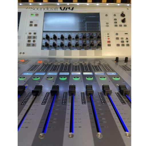 Soundcraft VI400 System