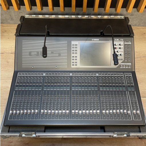 Yamaha QL5
