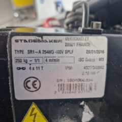 Pairs of LV chain hoist, 20m HOL Label