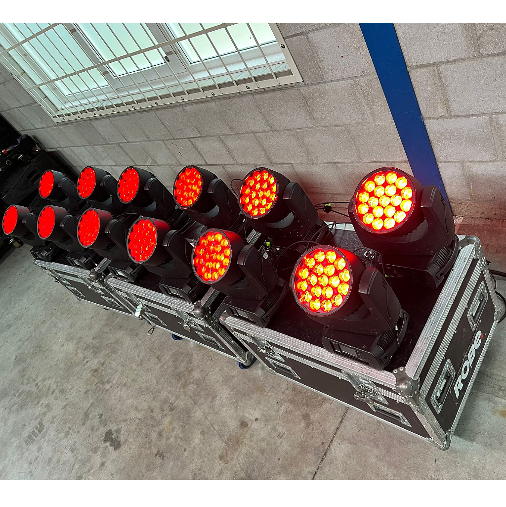 Robe LED Wash 300 Package