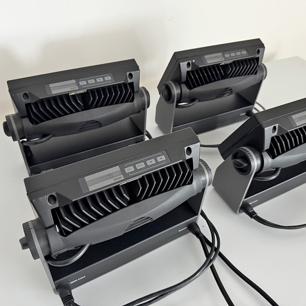 SGM P-2 RGBW LED Wash Light 15° Package