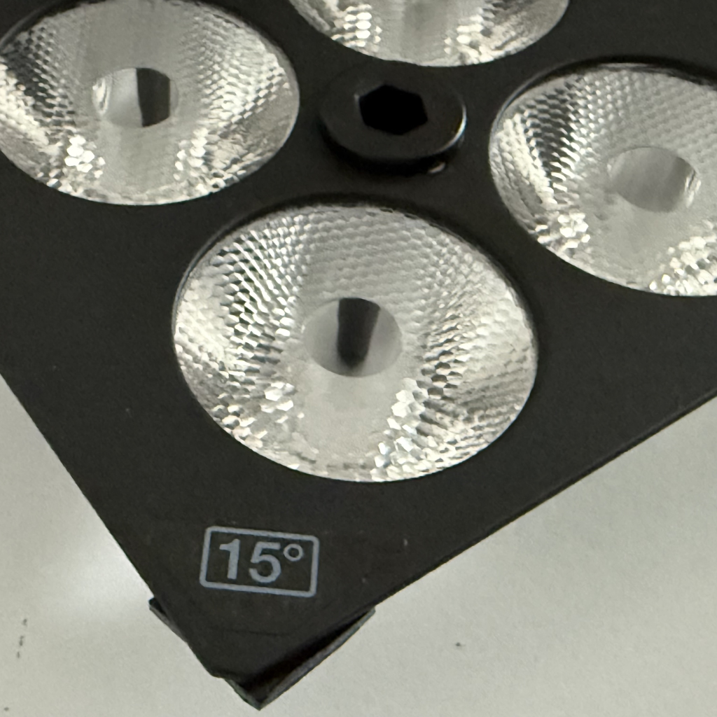 SGM P-2 RGBW LED Wash Light 23° Package