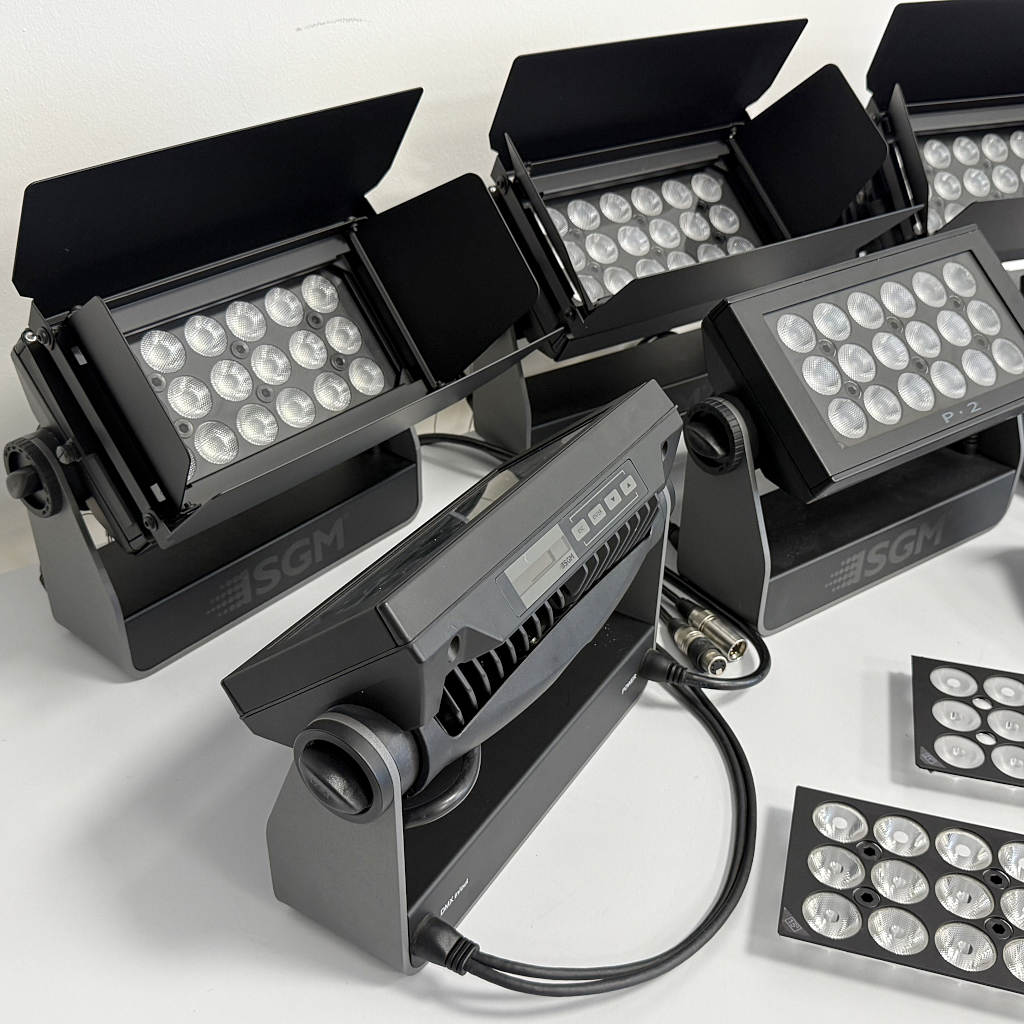 SGM P2 RGBW LED Wash Light 43° package