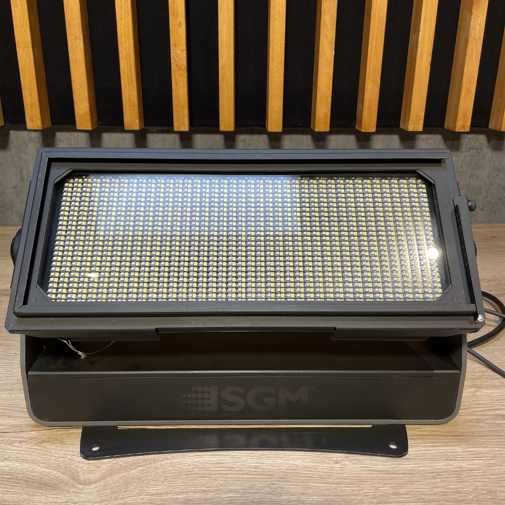SGM Q-7 RGBW set